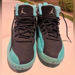 Excellent Condition 23 Jordan Black and Teal Sneakers
